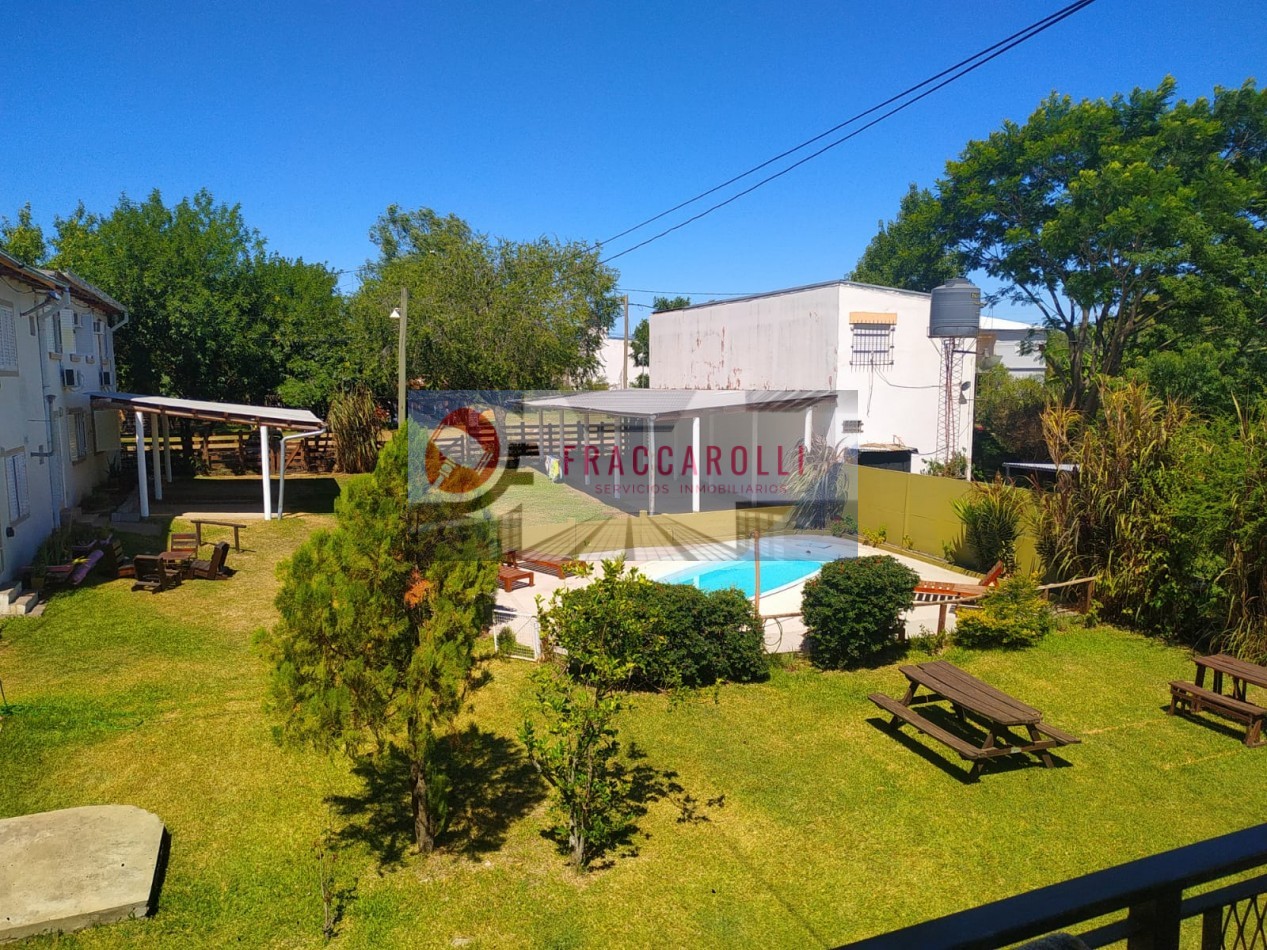 COMPLEJO DE DEPARTAMENTOS CON PILETA