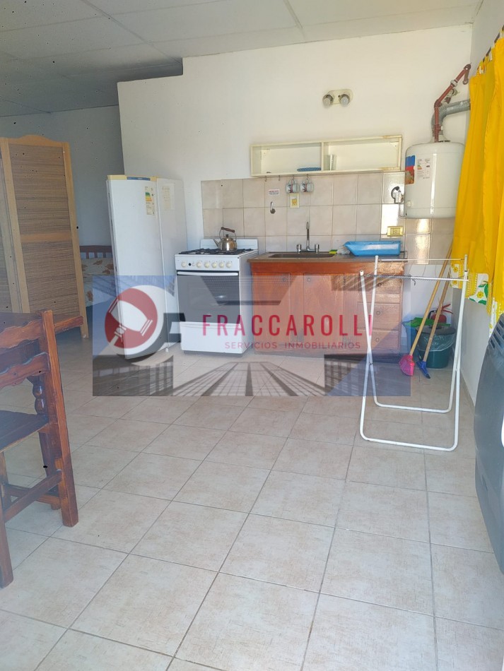COMPLEJO DE DEPARTAMENTOS CON PILETA